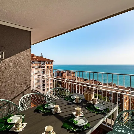 Liana Seaview & -